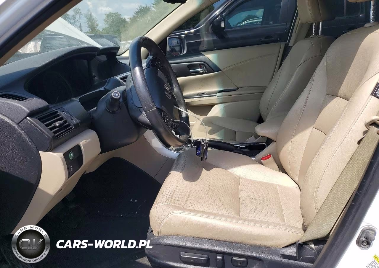 2015 Honda Accord Touring Hybrid VIN:1HGCR6F71FA005660 - 7