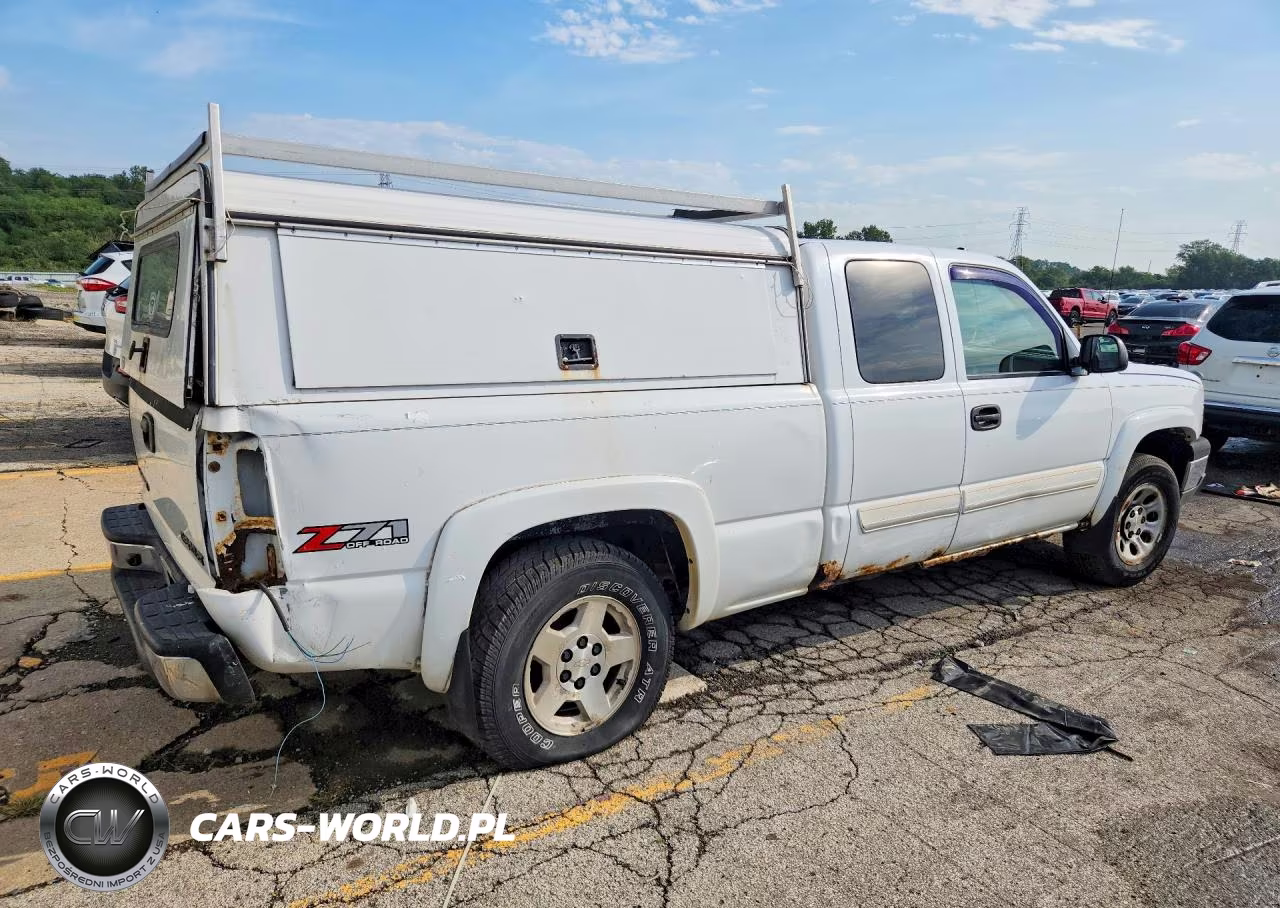 2005 Chevrolet Silverado K1500 VIN:1GCEK19B25E249730 - 3