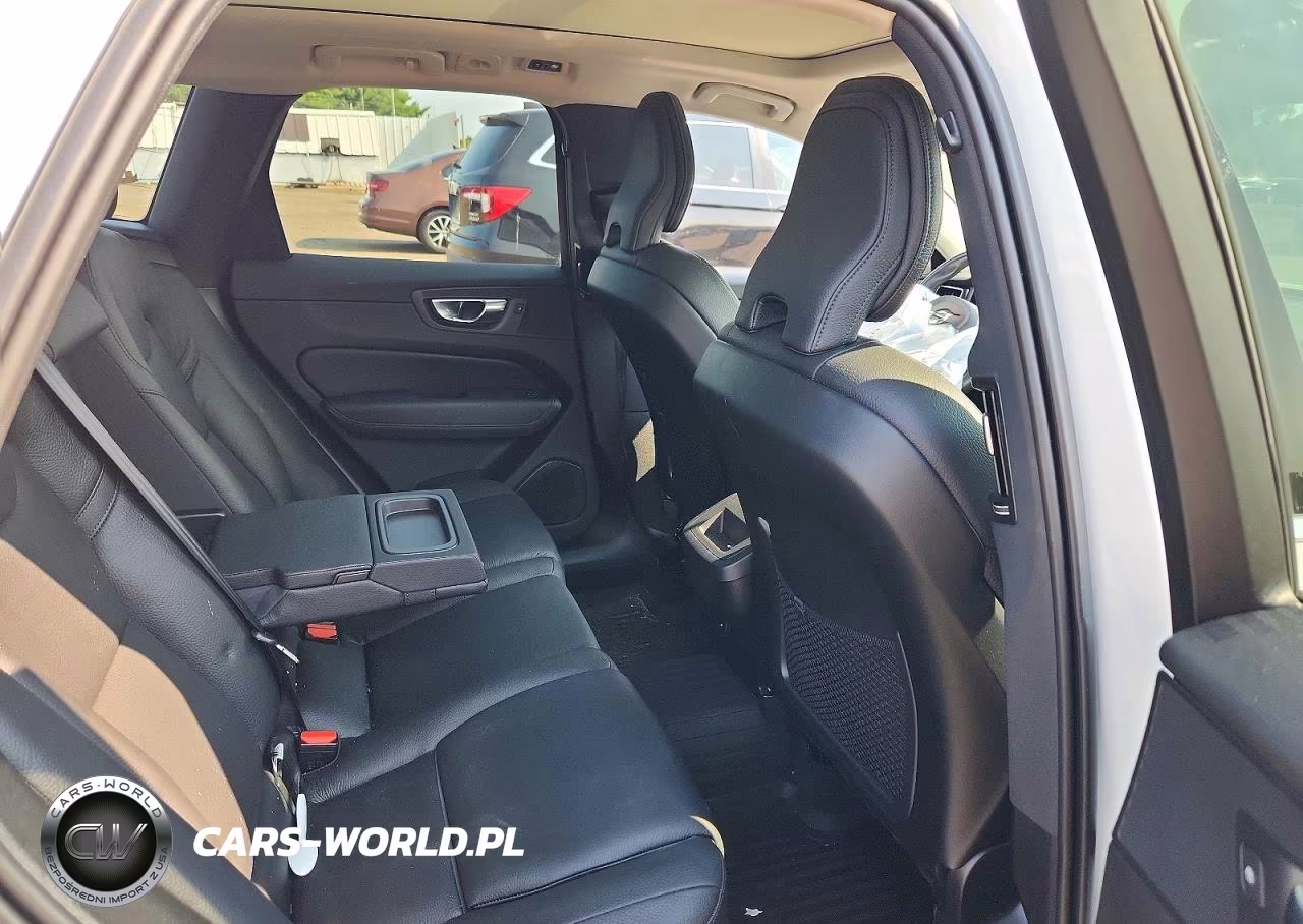 2021 Volvo Xc60 T5 Momentum VIN:YV4102RK2M1820520 - 10