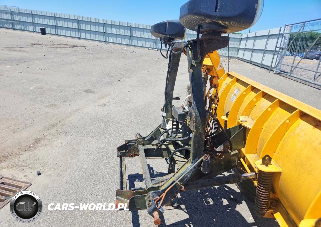 2000 Snow Plow VIN:- - 6