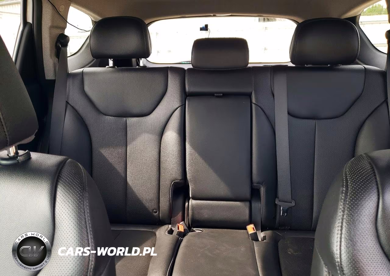 2019 Hyundai Santa Fe Ultimate 2.0T VIN:5NMS5CAA9KH101981 - 10