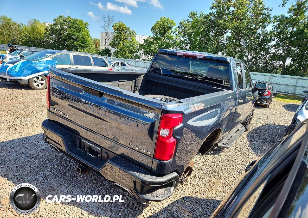 2019 Chevrolet Silverado K1500 Trail Boss Custom VIN:1GCRYCEF2KZ178036 - 3