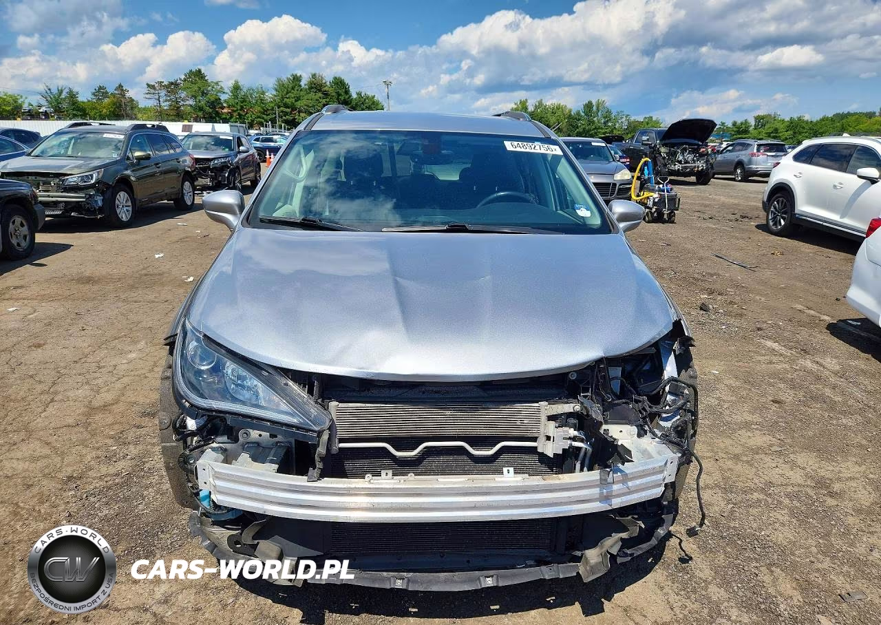 2019 Chrysler Pacifica Touring L VIN:2C4RC1BG0KR681302 - 5