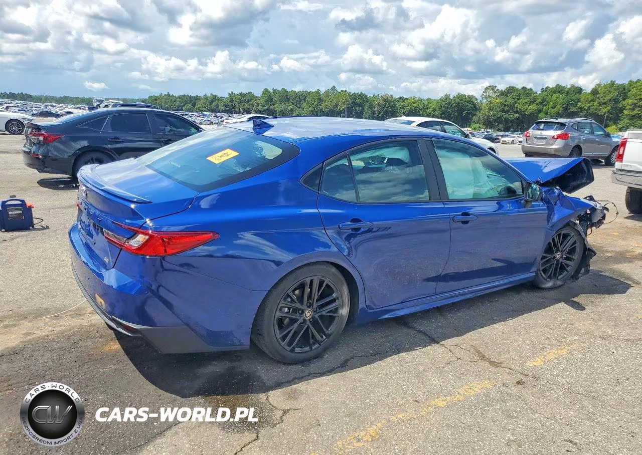 2026 Toyota Camry Se VIN:4T1DAACK2TU295516 - 3
