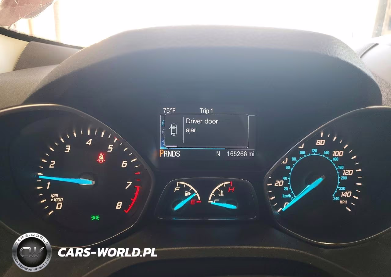 2014 Ford Escape Titanium VIN:1FMCU9J90EUC18681 - 9