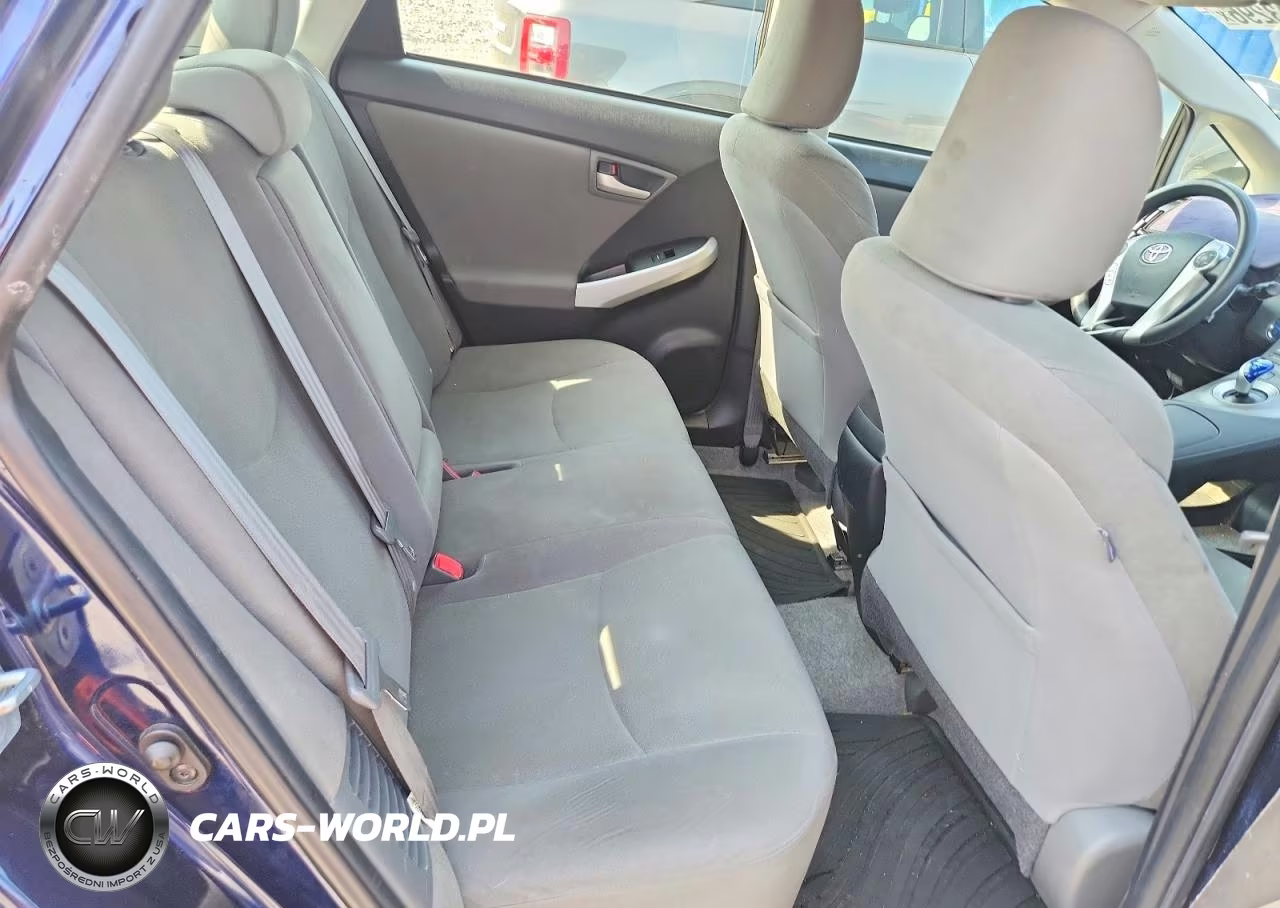 2014 Toyota Prius Two VIN:JTDKN3DU1E1777605 - 10