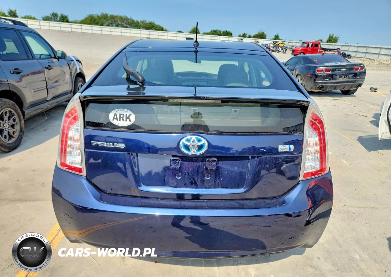2014 Toyota Prius Two VIN:JTDKN3DU1E1777605 - 6