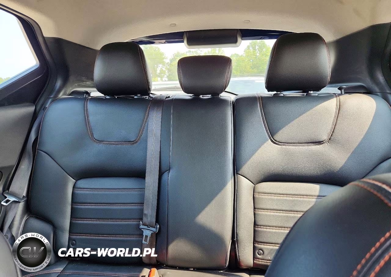 2019 Nissan Kicks Sr VIN:3N1CP5CU0KL550411 - 10