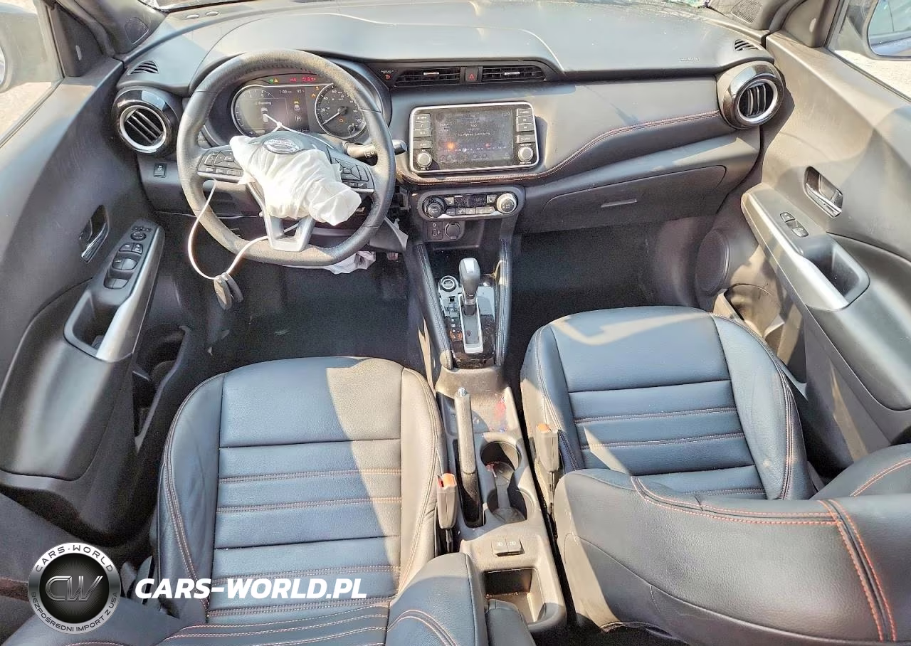 2019 Nissan Kicks Sr VIN:3N1CP5CU0KL550411 - 8