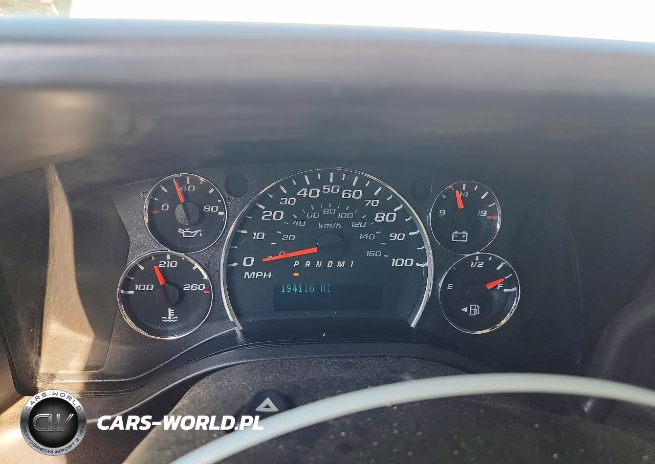 2015 Chevrolet Express G2500 VIN:1GCWGFCF2F1255390 - 9