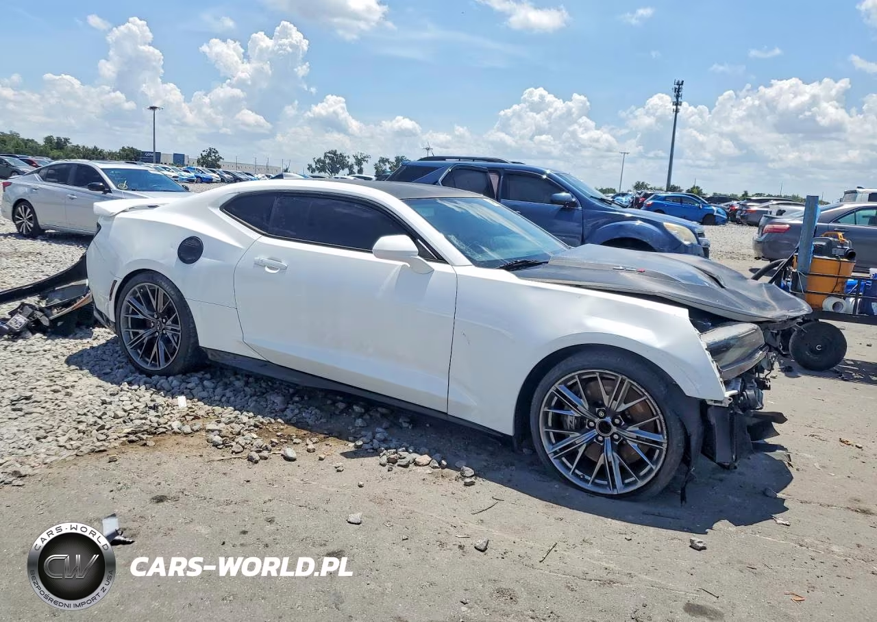 2018 Chevrolet Camaro Zl1 VIN:1G1FK1R6XJ0119847 - 4