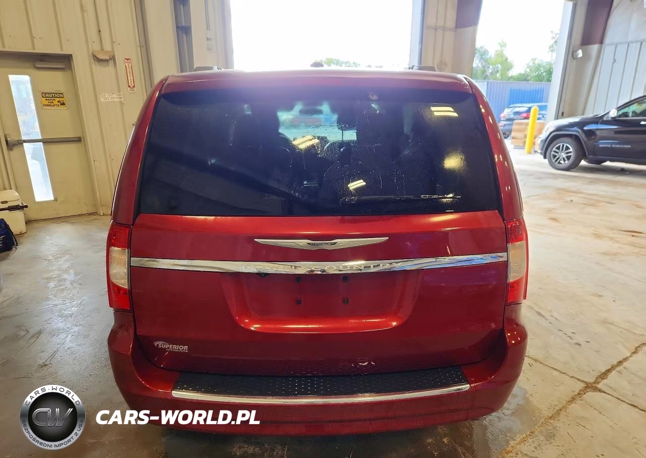 2016 Chrysler Town & Country Touring VIN:2C4RC1BG5GR138647 - 6
