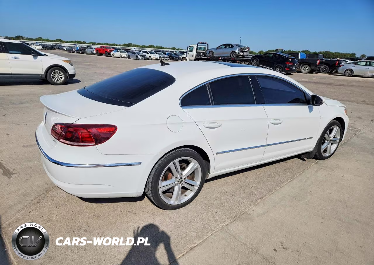 2015 Volkswagen Sedan VIN:WVWRP7AN5FE815649 - 3
