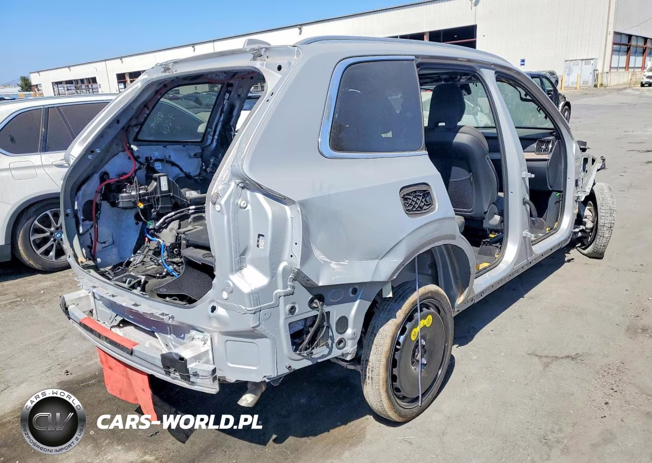 2025 Volvo Xc90 Plus VIN:YV4M12PB1S1362799 - 3
