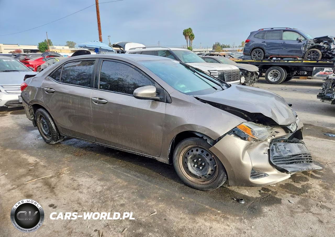 2017 Toyota Corolla Le VIN:5YFBURHE7HP667280 - 4