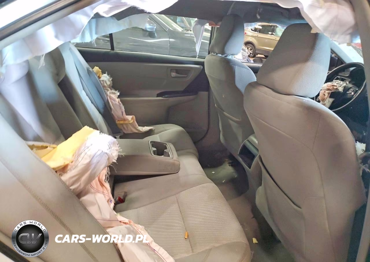 2015 Toyota Camry Hybrid Le VIN:4T1BD1FKXFU160766 - 10