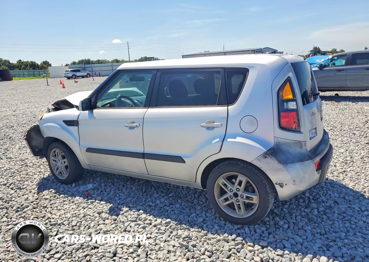 2011 Kia Soul + VIN:KNDJT2A27B7711728 - 2