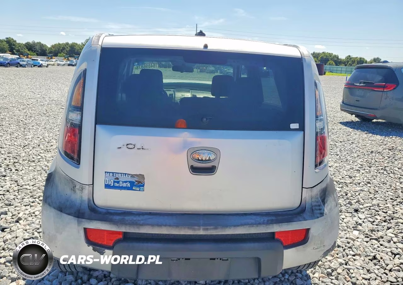 2011 Kia Soul + VIN:KNDJT2A27B7711728 - 6