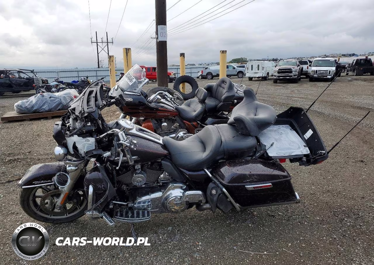 2014 Harley-Davidson Flhtcu Ultra Classic Electra Glide VIN:1HD1FCM17EB666869 - 3