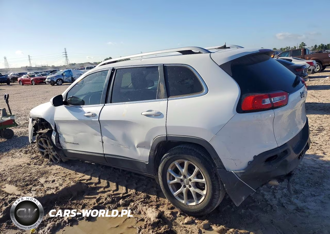 2017 Jeep Cherokee Latitude VIN:1C4PJLCB0HW604151 - 2