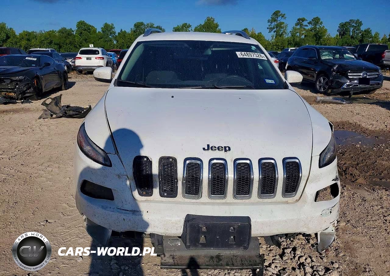 2017 Jeep Cherokee Latitude VIN:1C4PJLCB0HW604151 - 5