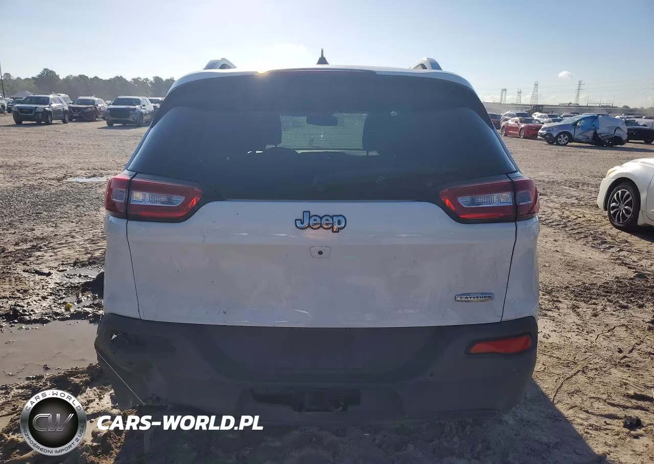 2017 Jeep Cherokee Latitude VIN:1C4PJLCB0HW604151 - 6