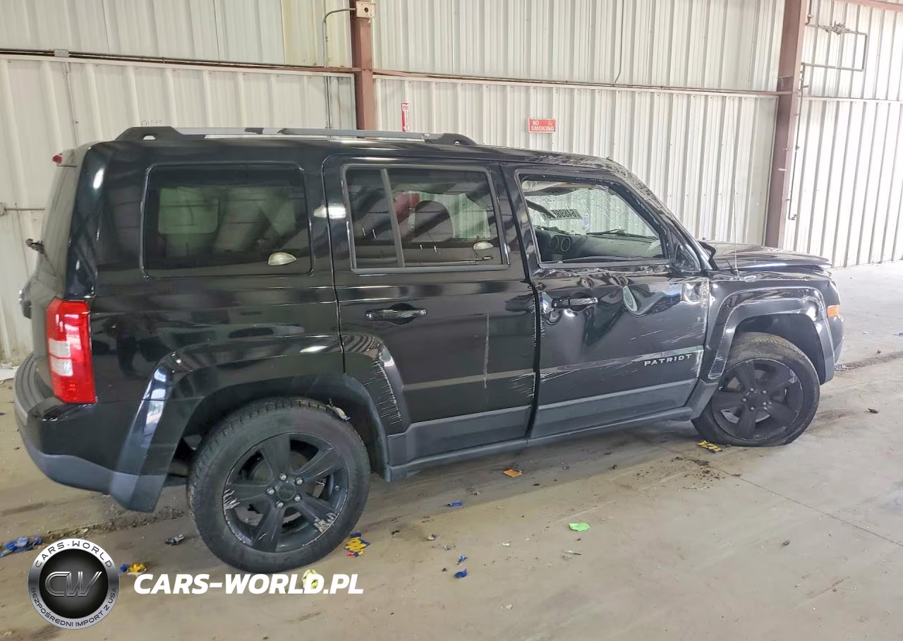 2012 Jeep Patriot Latitude VIN:1C4NJPFB3CD696760 - 3