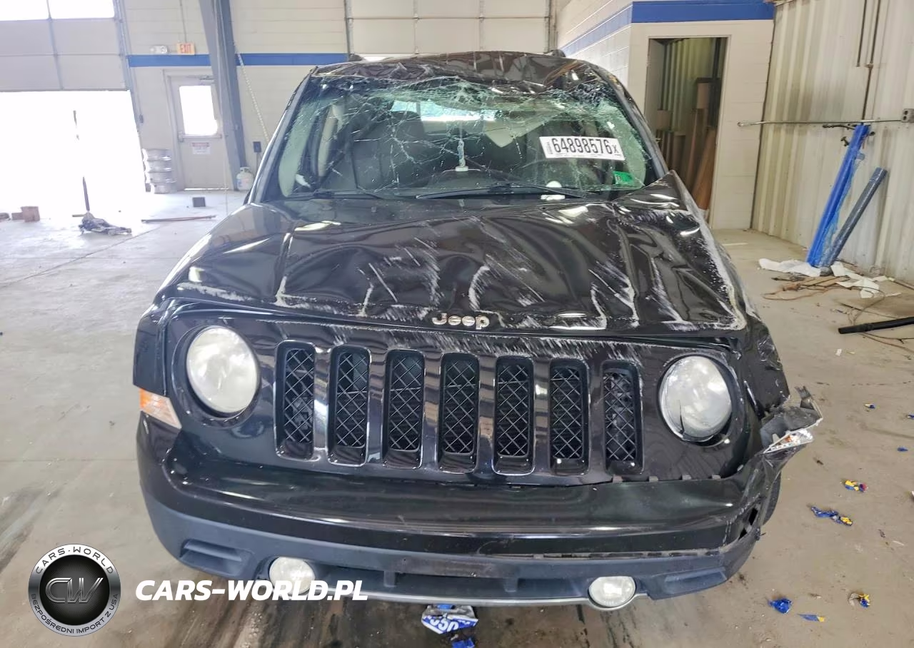 2012 Jeep Patriot Latitude VIN:1C4NJPFB3CD696760 - 5