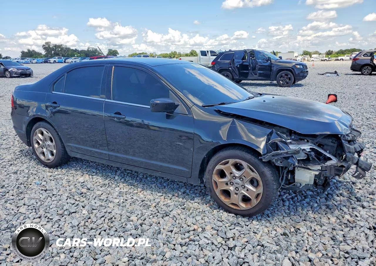 2010 Ford Fusion Se VIN:3FAHP0HA3AR333232 - 4