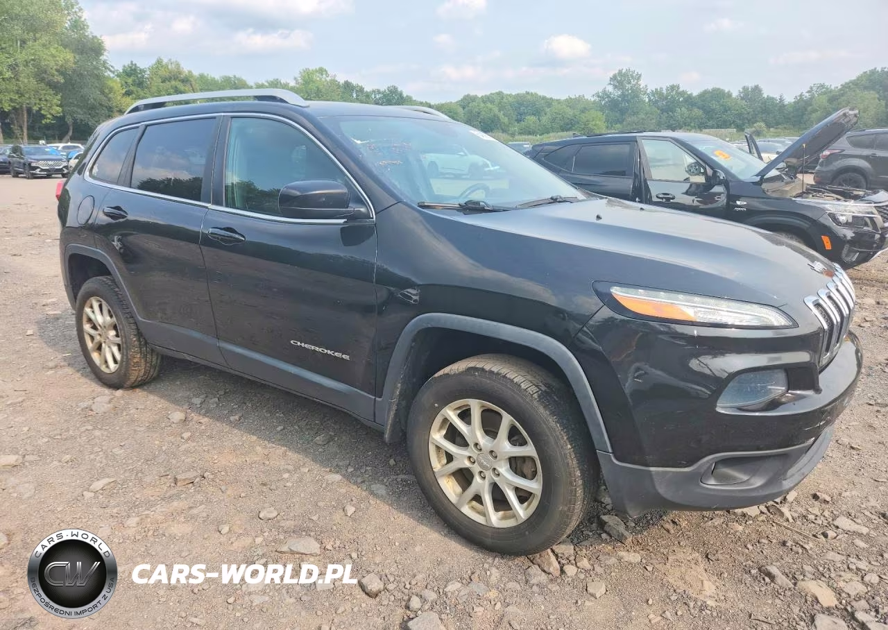 2015 Jeep Cherokee Latitude VIN:1C4PJMCB5FW553006 - 4