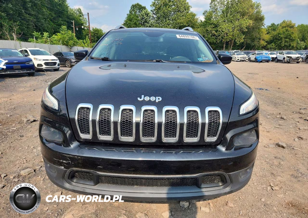 2015 Jeep Cherokee Latitude VIN:1C4PJMCB5FW553006 - 5