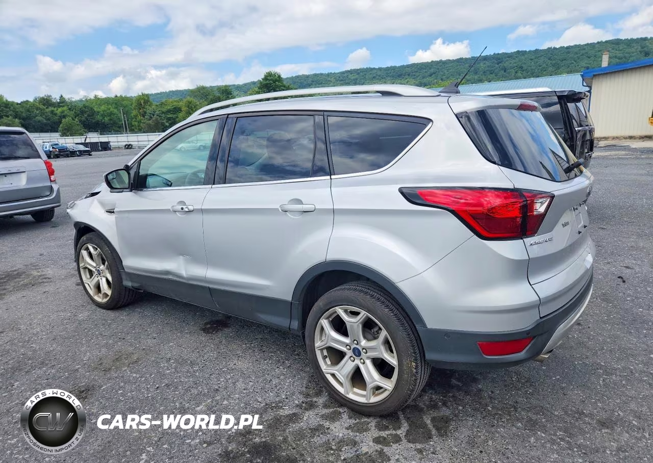 2019 Ford Escape Titanium VIN:1FMCU9J96KUB44193 - 2