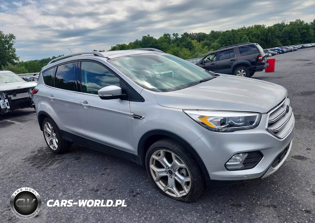 2019 Ford Escape Titanium VIN:1FMCU9J96KUB44193 - 4