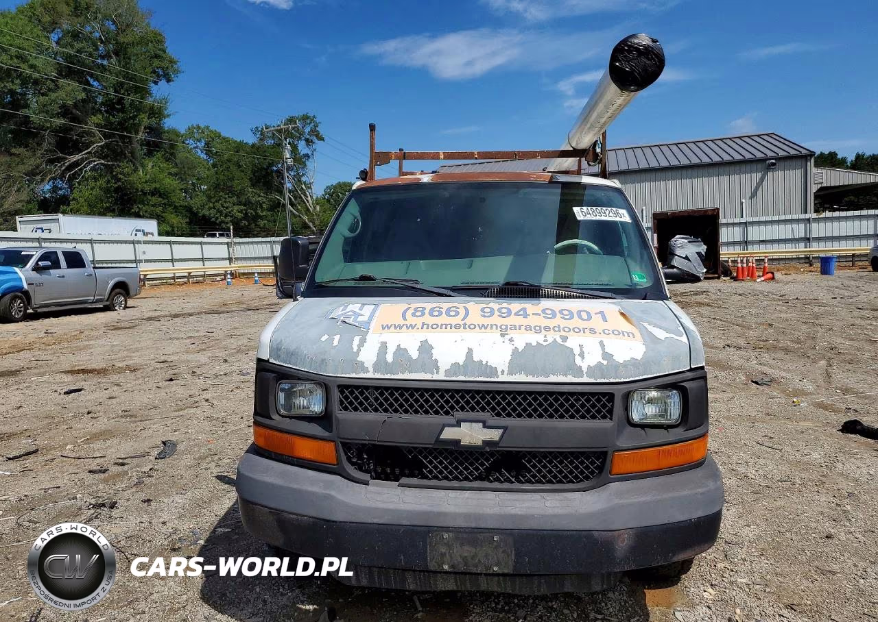 2004 Chevrolet Express G3500 VIN:1GCHG35UX41131299 - 5