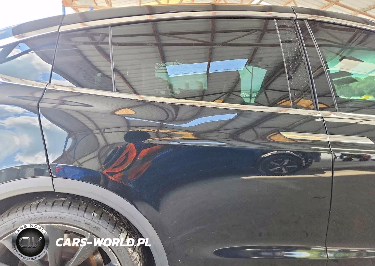 2016 Tesla Model X VIN:5YJXCAE28GF002368 - 10