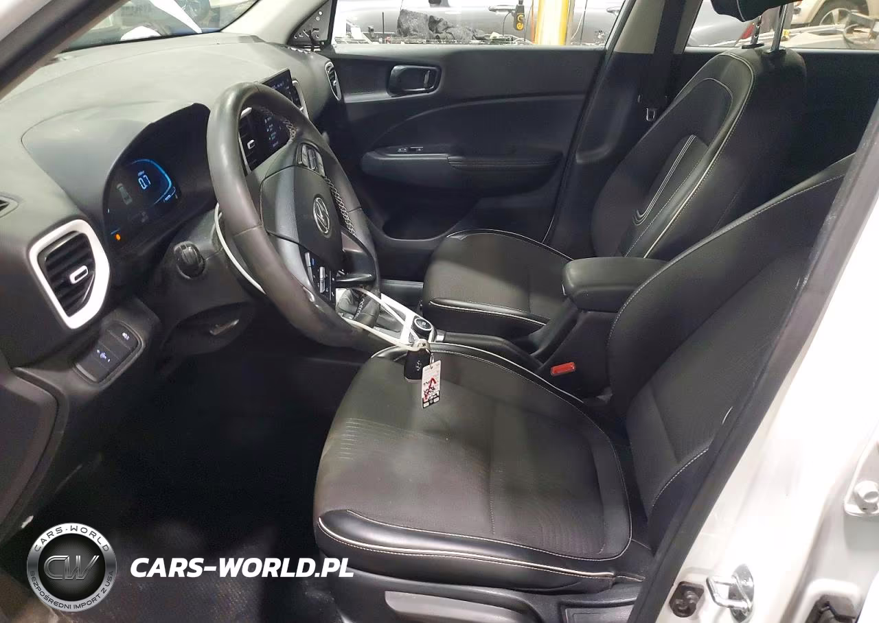 2023 Hyundai Venue Limited VIN:KMHRC8A31PU226035 - 7