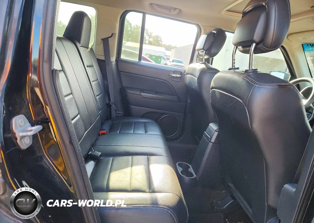 2015 Jeep Patriot Latitude VIN:1C4NJRFB4FD382888 - 11