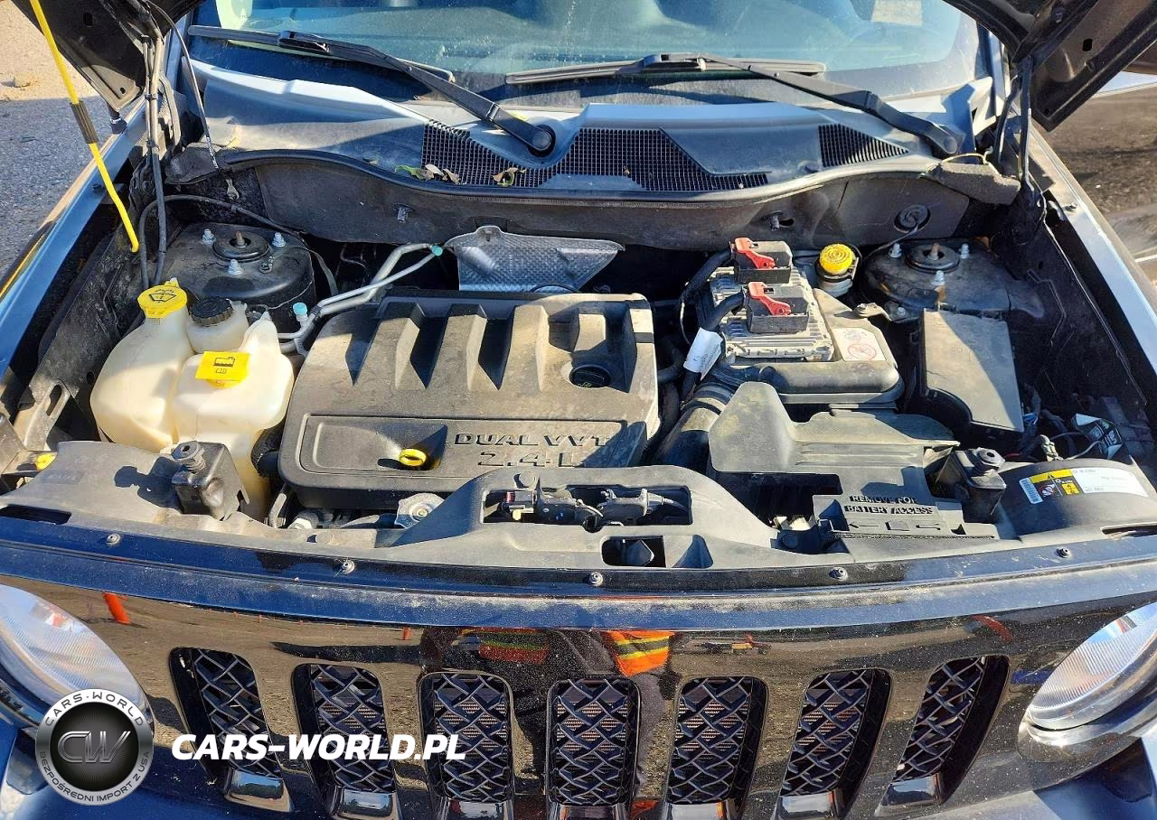 2015 Jeep Patriot Latitude VIN:1C4NJRFB4FD382888 - 12