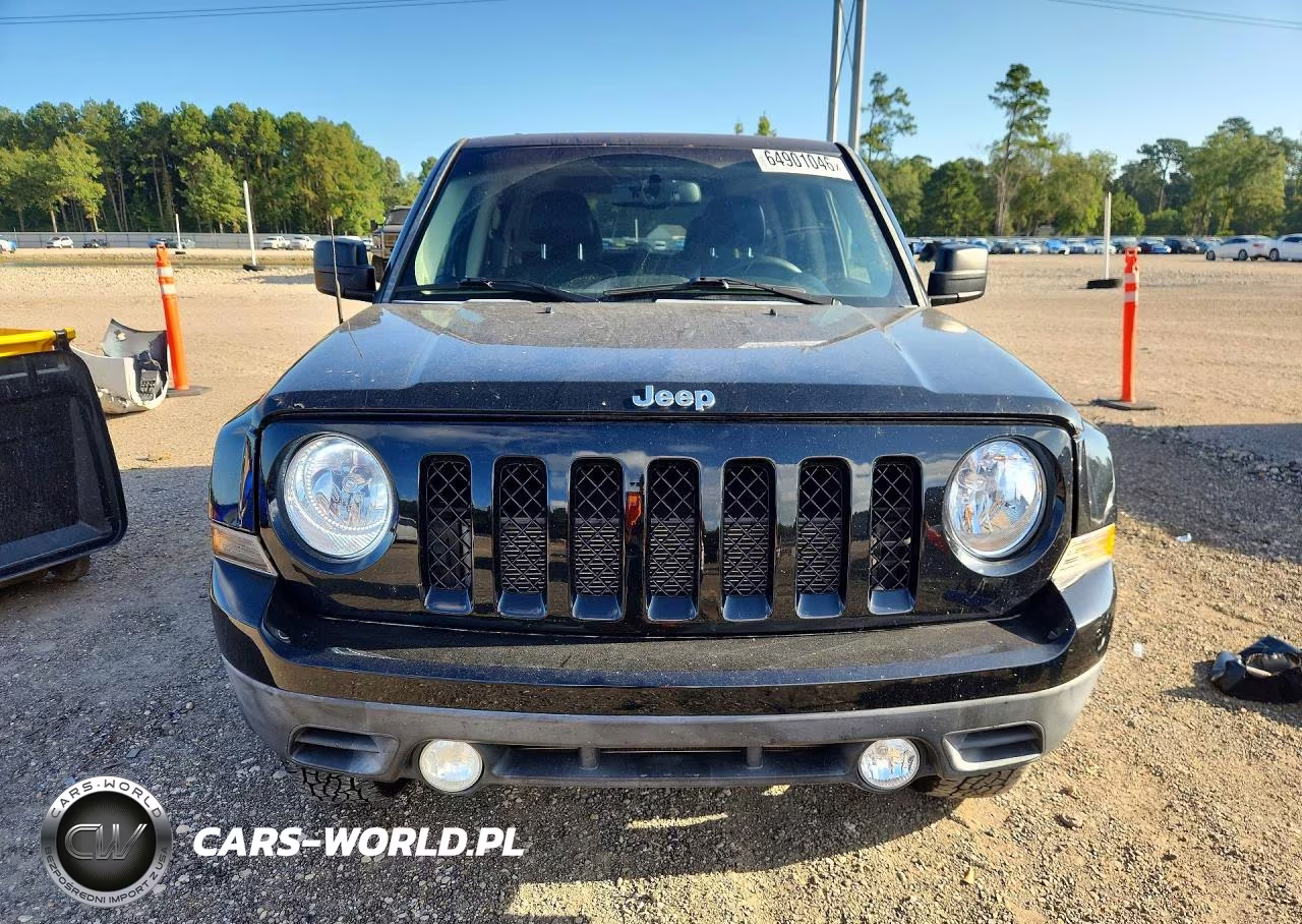2015 Jeep Patriot Latitude VIN:1C4NJRFB4FD382888 - 5