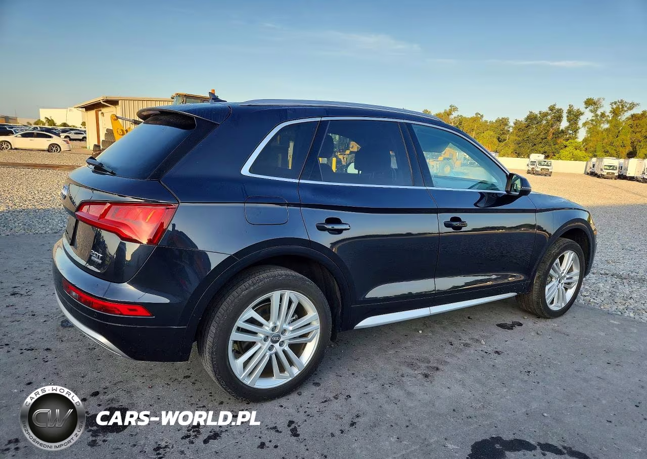 2018 Audi Q5 Premium Plus VIN:WA1BNAFY2J2080933 - 3