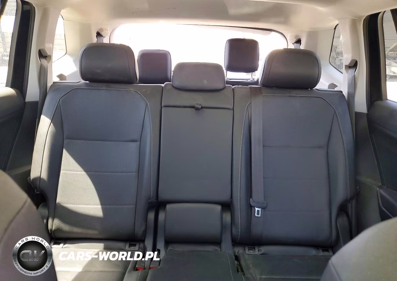 2018 Volkswagen Tiguan Se VIN:3VV3B7AX4JM173984 - 10