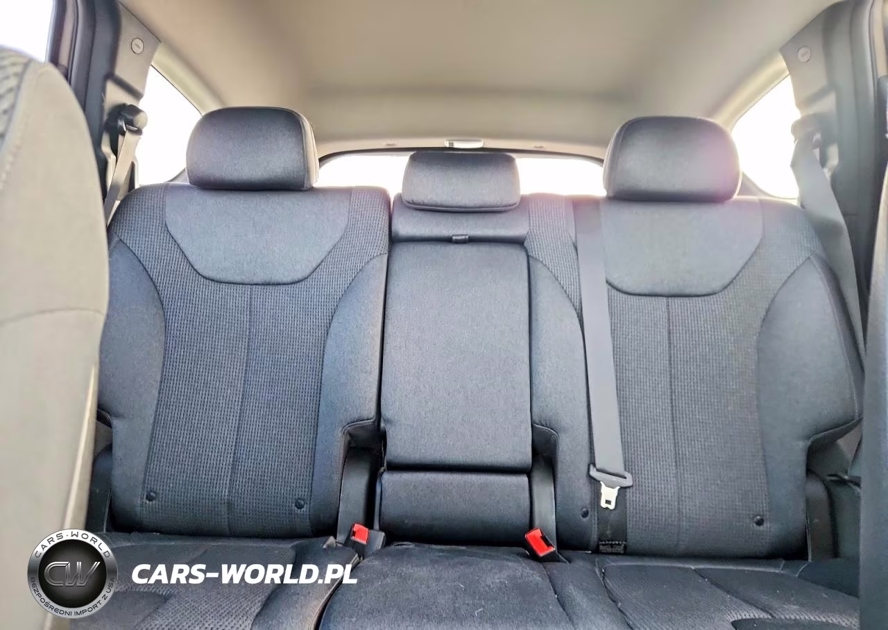 2020 Hyundai Santa Fe Sel VIN:5NMS33AD6LH196176 - 10