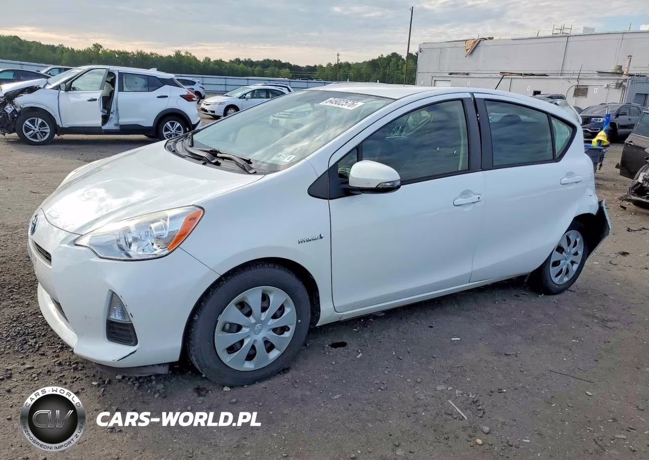 2013 Toyota Prius C Two