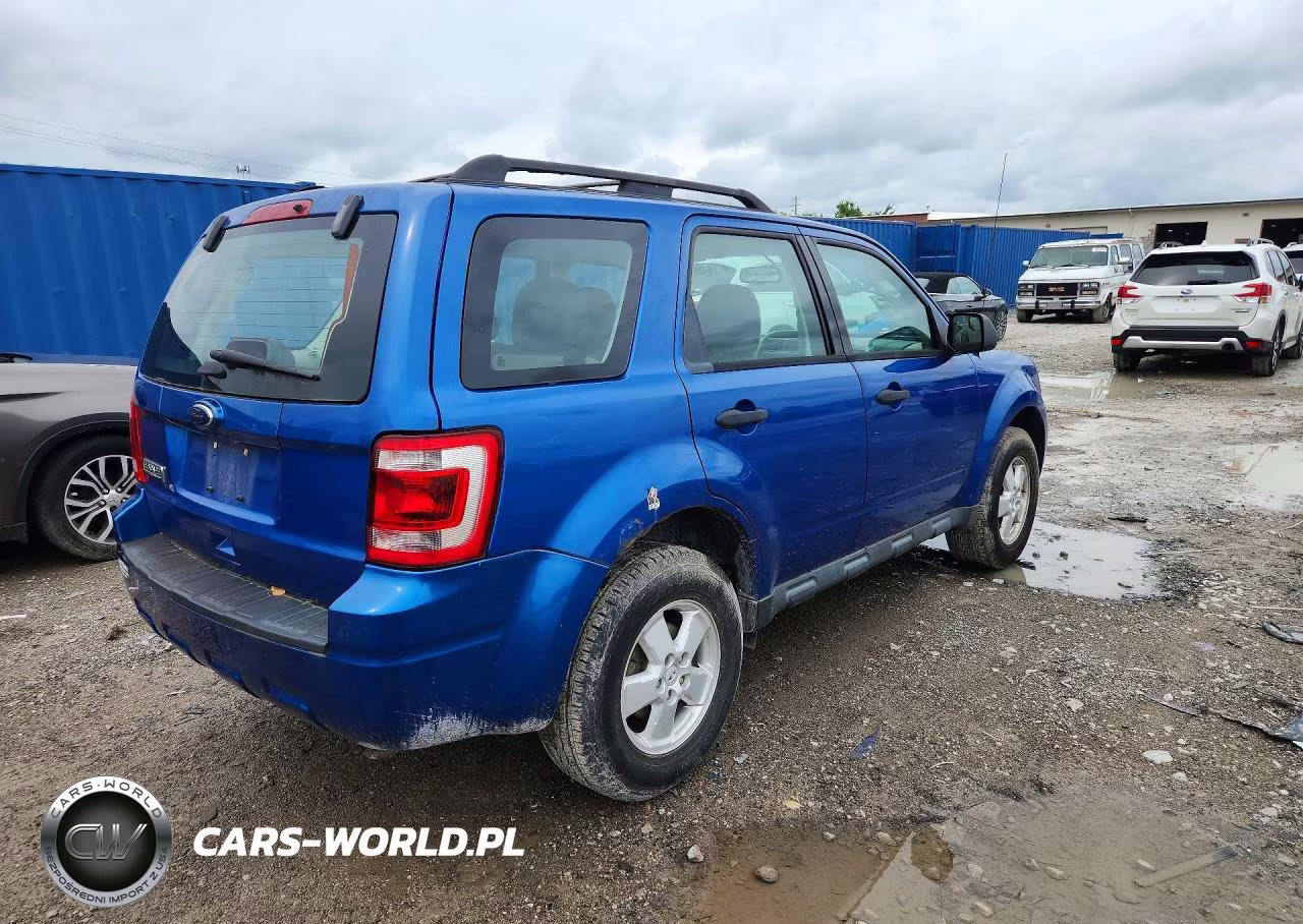 2012 Ford Escape Xls VIN:1FMCU0C78CKB29215 - 3