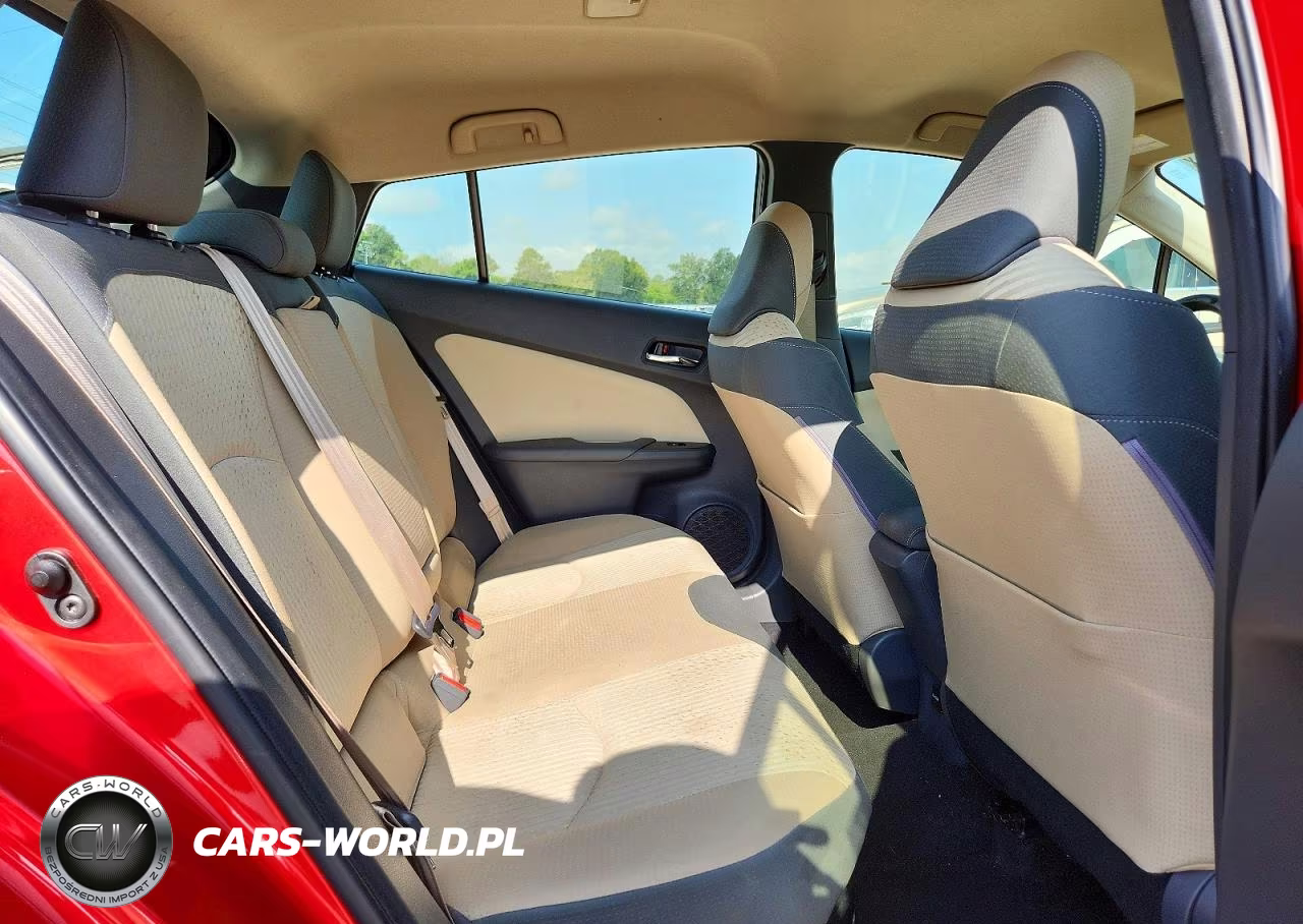 2016 Toyota Prius Three VIN:JTDKARFU4G3502054 - 10