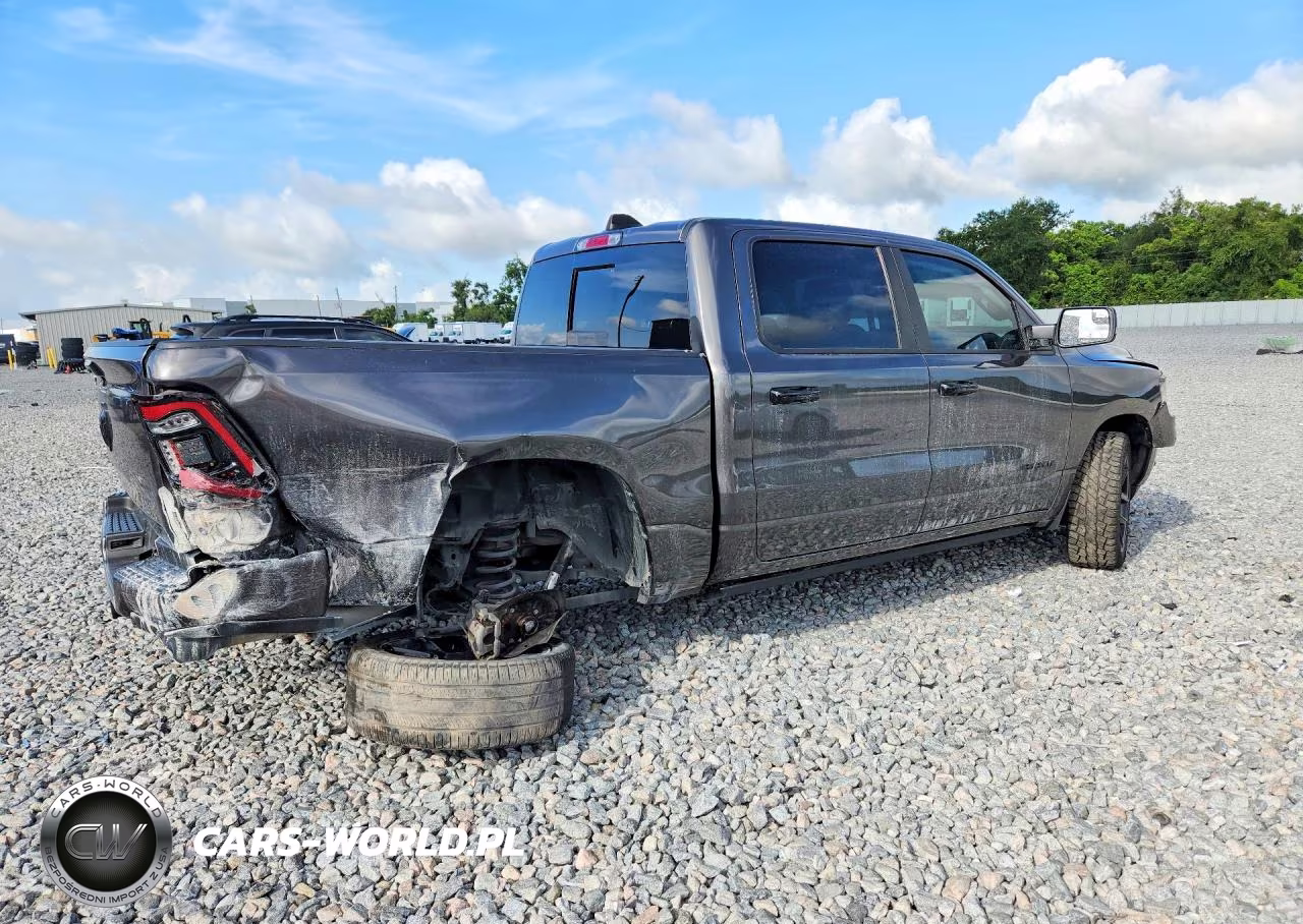 2023 Ram 1500 Laramie VIN:1C6RREJT9PN559974 - 3