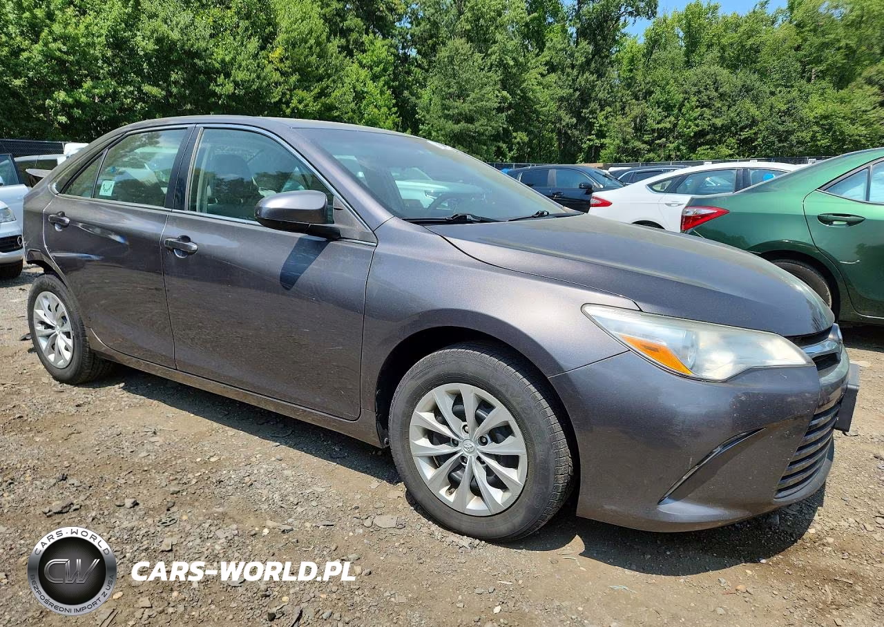 2017 Toyota Camry Le VIN:4T1BF1FK6HU413773 - 4