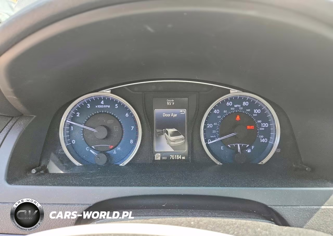 2017 Toyota Camry Le VIN:4T1BF1FK6HU413773 - 9