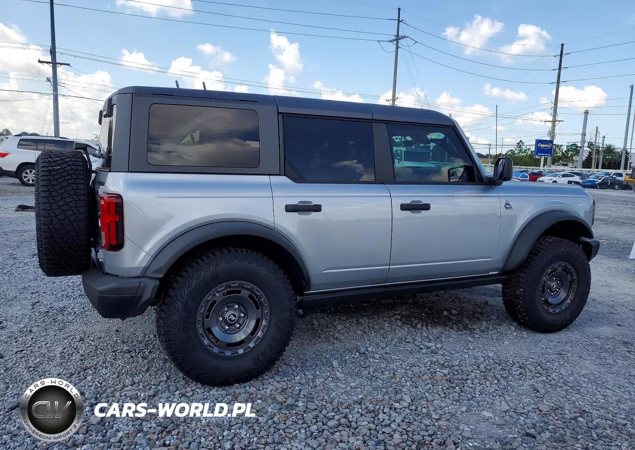 2024 Ford Bronco Black Diamond VIN:1FMEE1BP9RLB37534 - 3