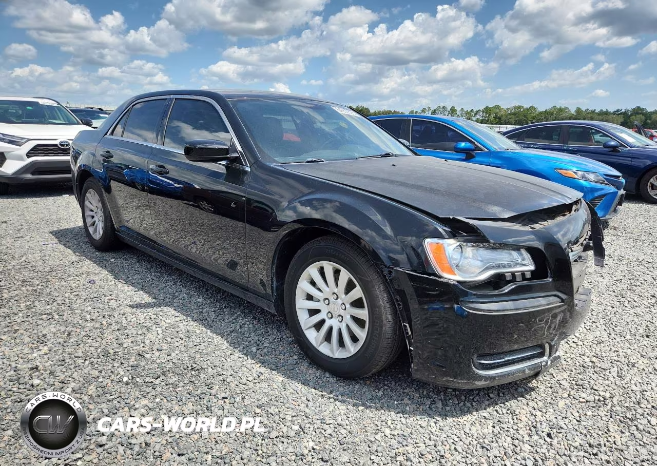 2013 Chrysler 300 VIN:2C3CCAAG9DH632345 - 4
